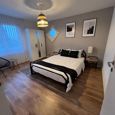 Black&White Apartment Uzwil Екстер'єр фото