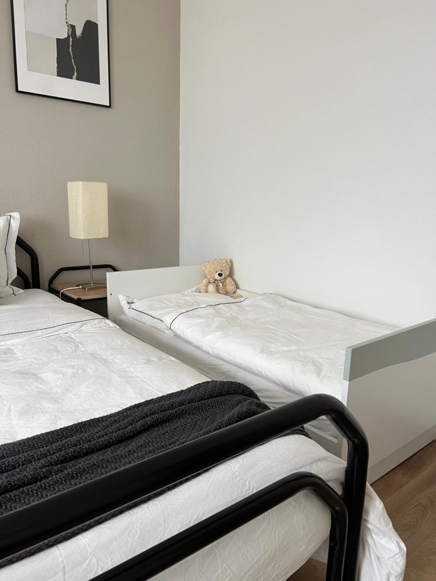 Black&White Apartment Uzwil Екстер'єр фото