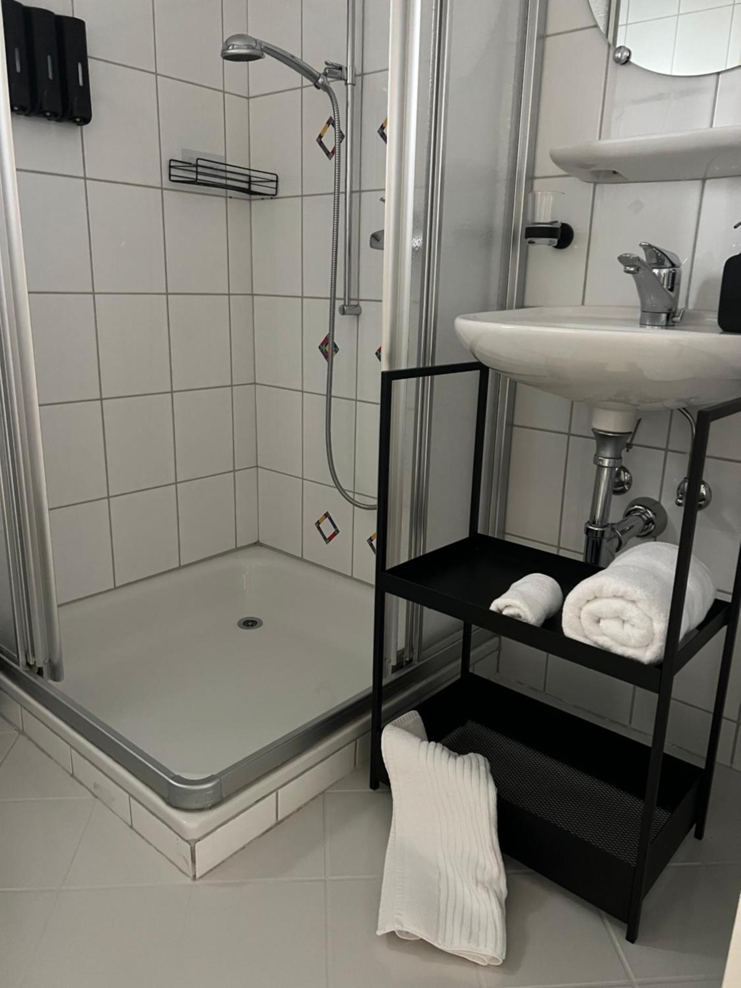 Black&White Apartment Uzwil Екстер'єр фото