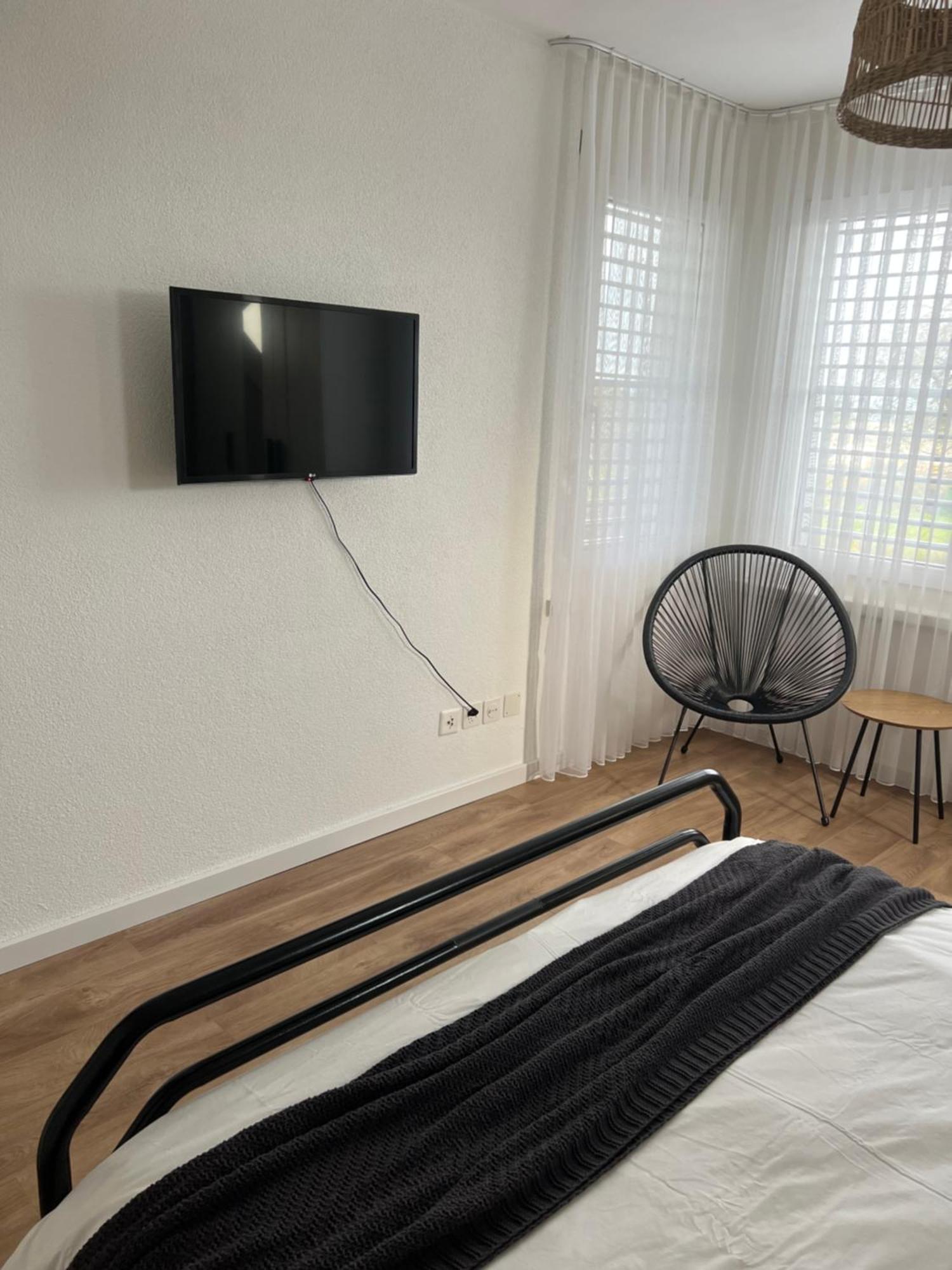 Black&White Apartment Uzwil Екстер'єр фото